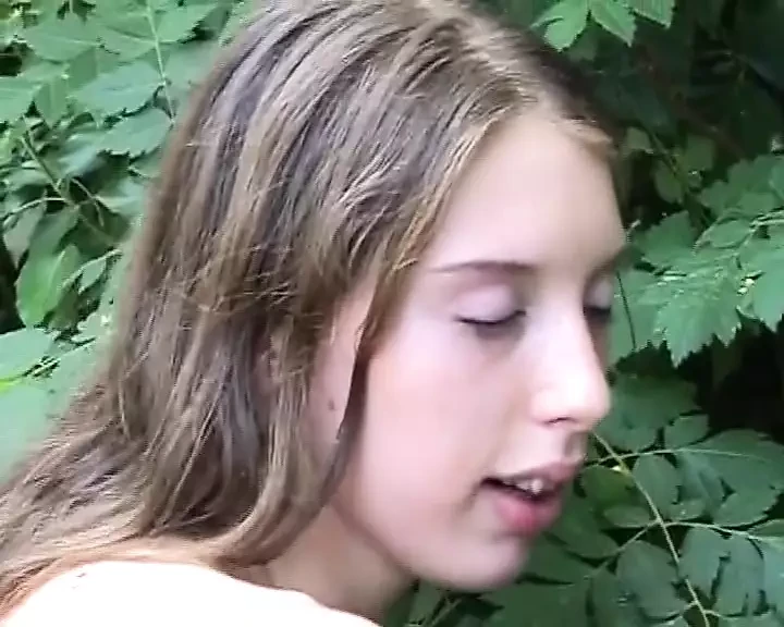 Amateur German teen swallows cum after outdoor fuck
